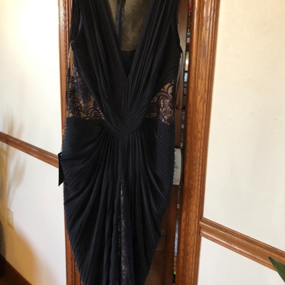 tadashi shoji Sz 10 rizo pintuck gown - Picture 8 of 12